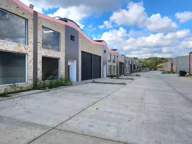 Venta en Zona Industrial Castillito - San Diego